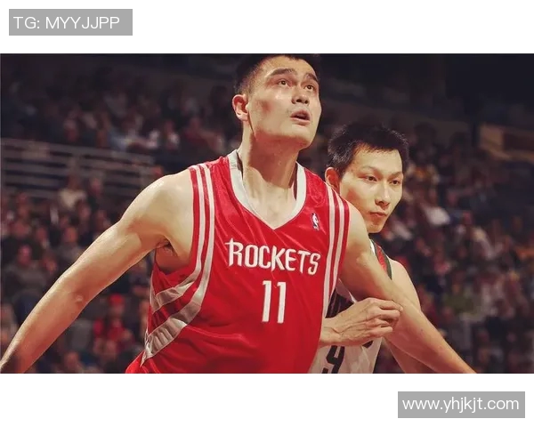 火箭队向中国篮球传奇姚明致敬展现团结与奋斗精神的精彩时刻
